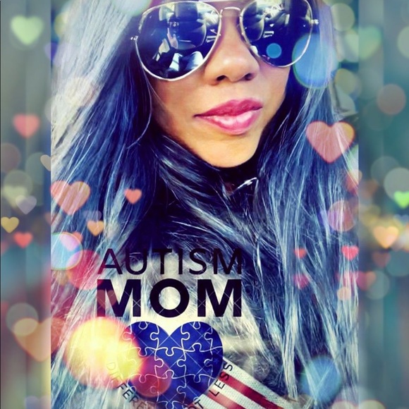 Meet your Posher, Nikki - Picture 1 of 2